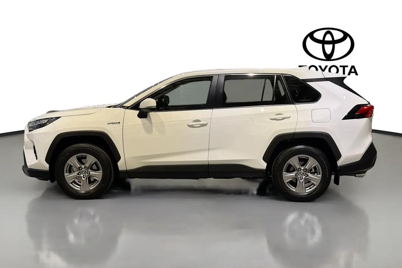 2022 Toyota RAV4 Gallery Image 5