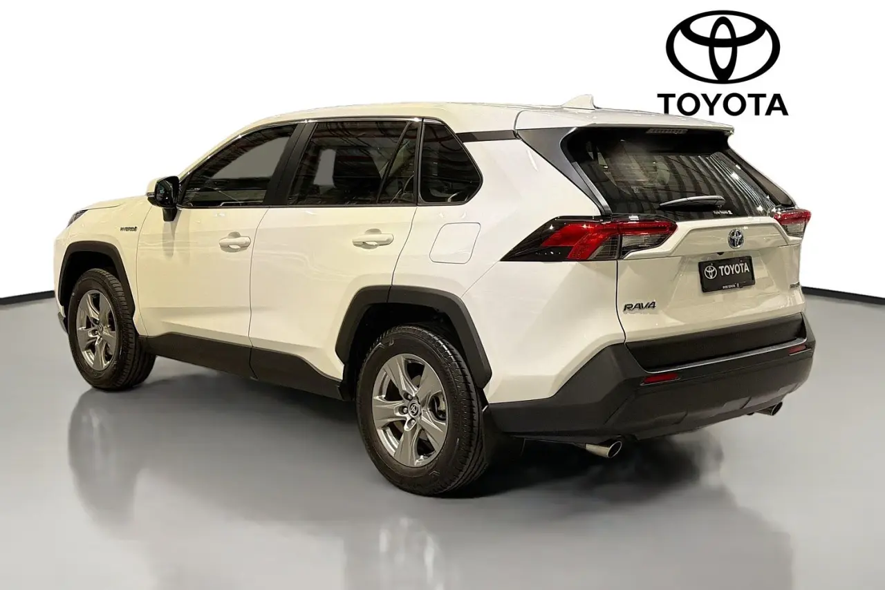 2022 Toyota RAV4 Gallery Image 6