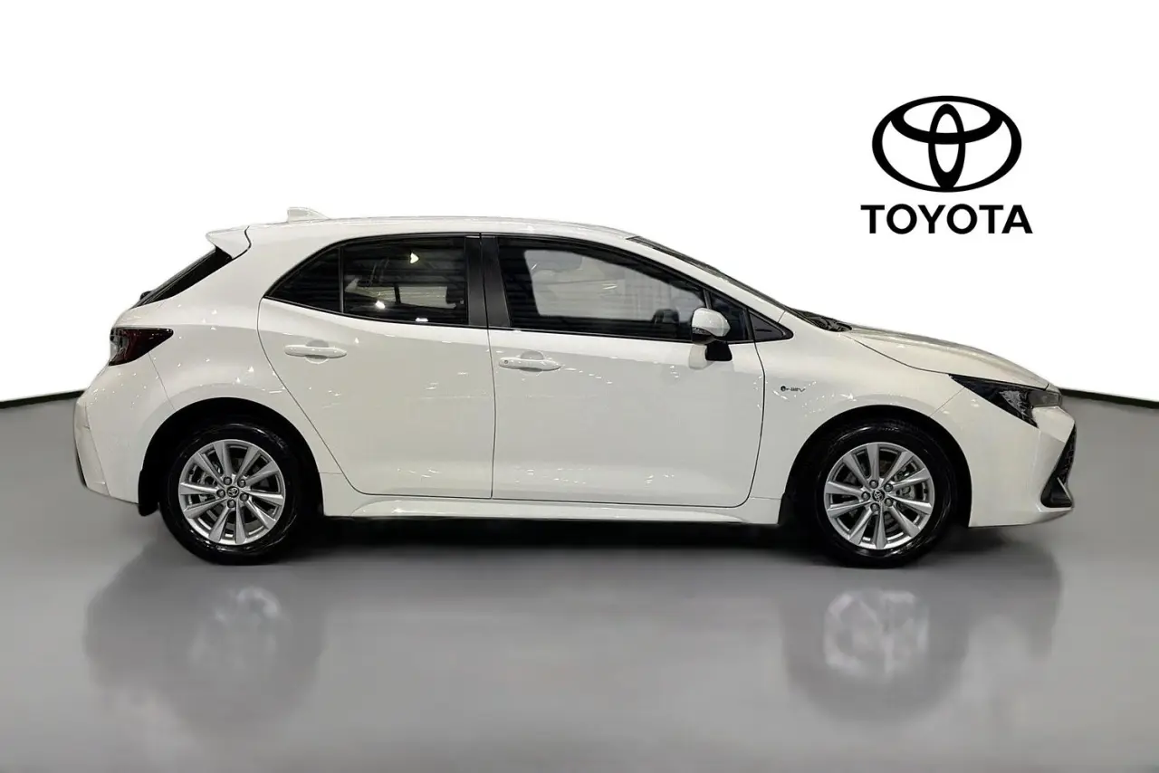 2025 Toyota Corolla Gallery Image 11