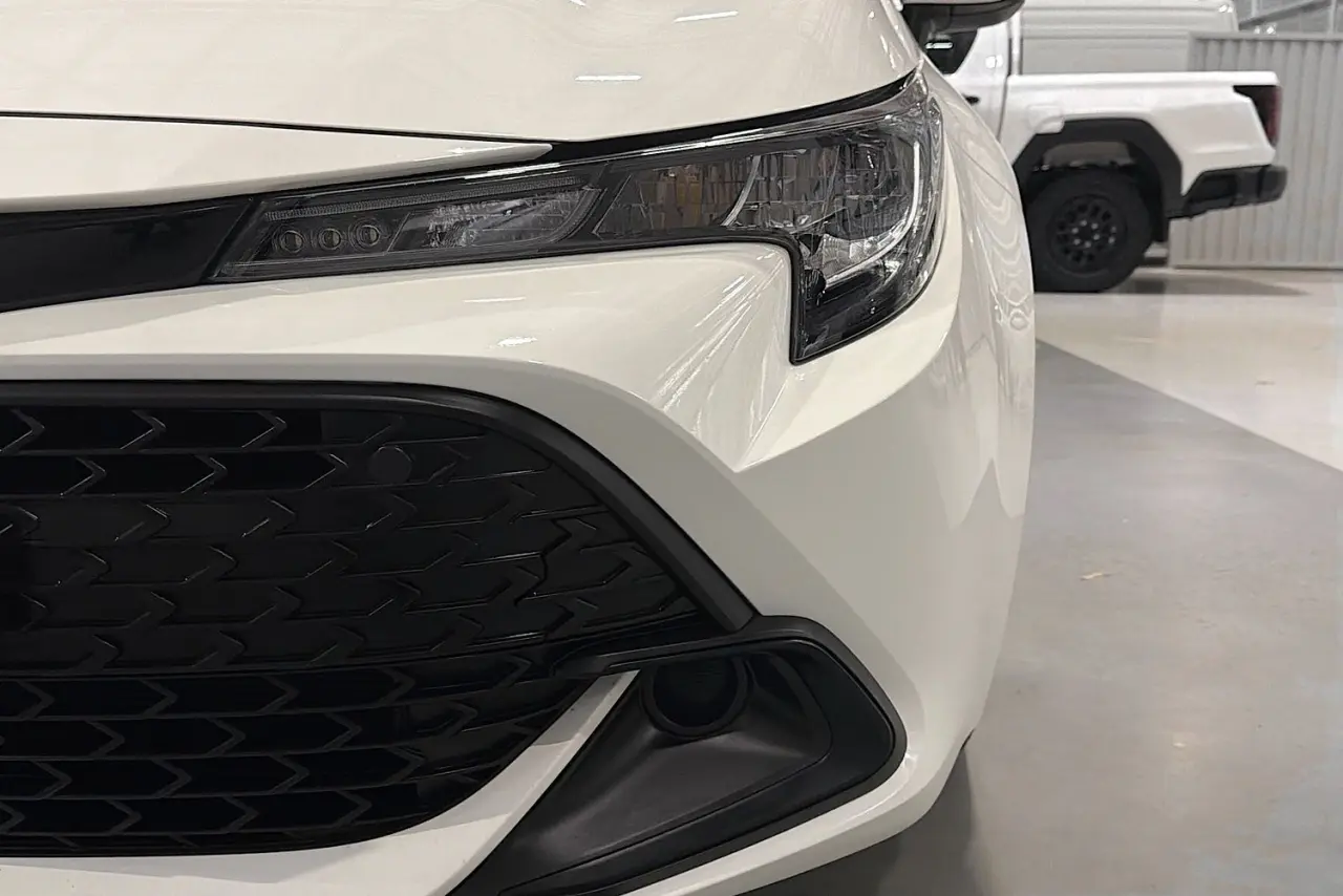 2025 Toyota Corolla Gallery Image 3
