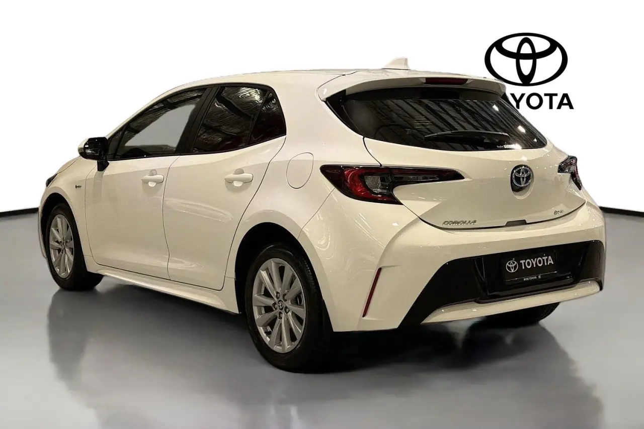 2025 Toyota Corolla Gallery Image 6