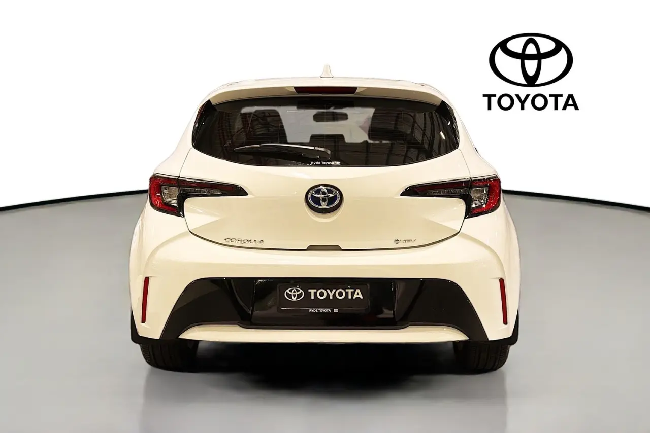 2025 Toyota Corolla Gallery Image 7