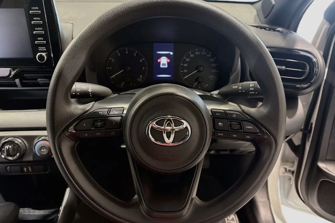 2023 Toyota Yaris Gallery Image 21
