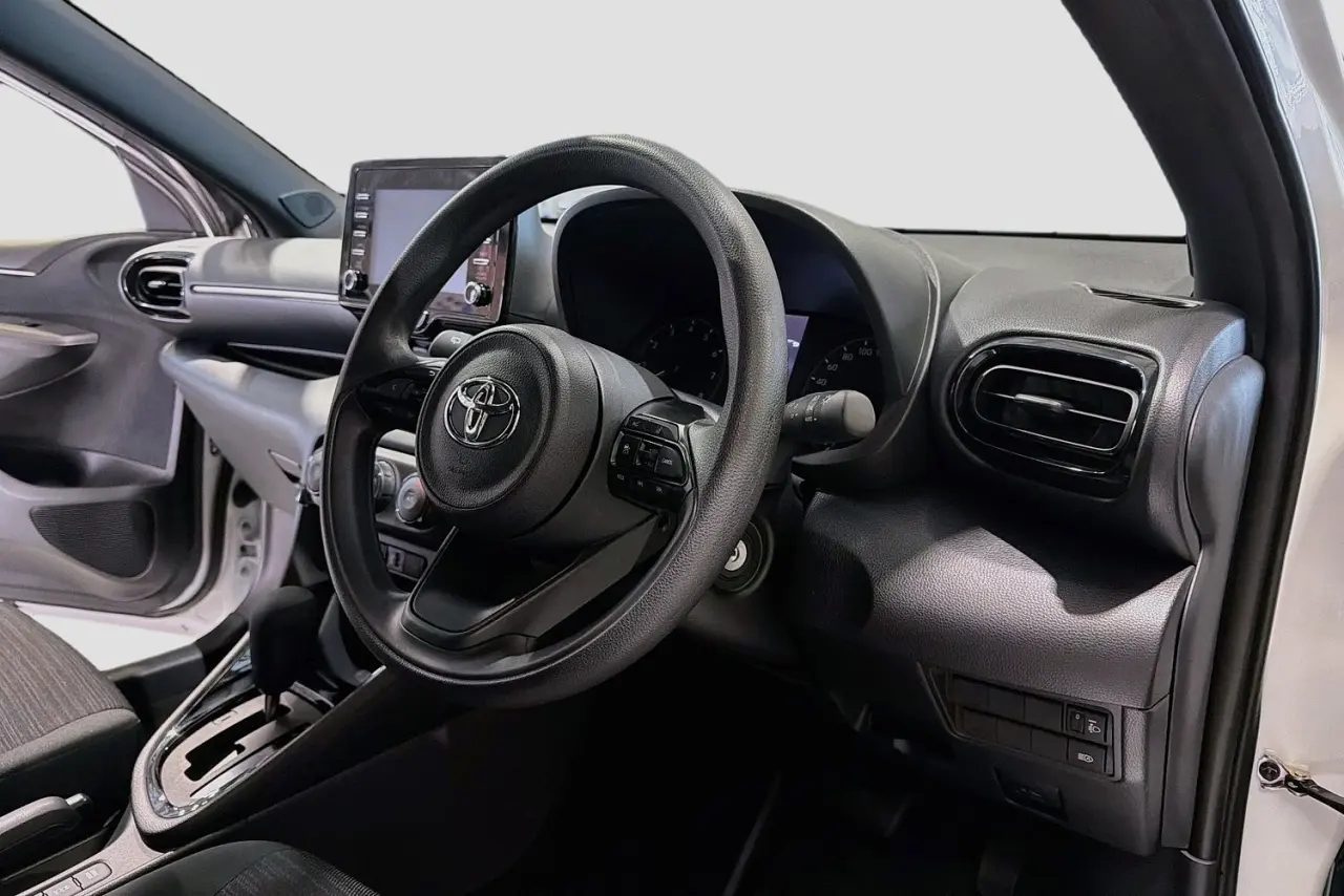2023 Toyota Yaris Gallery Image 23