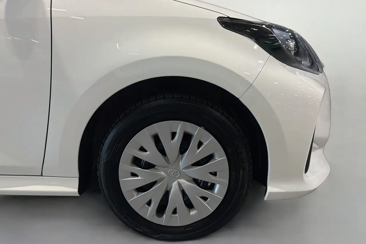 2023 Toyota Yaris Gallery Image 28