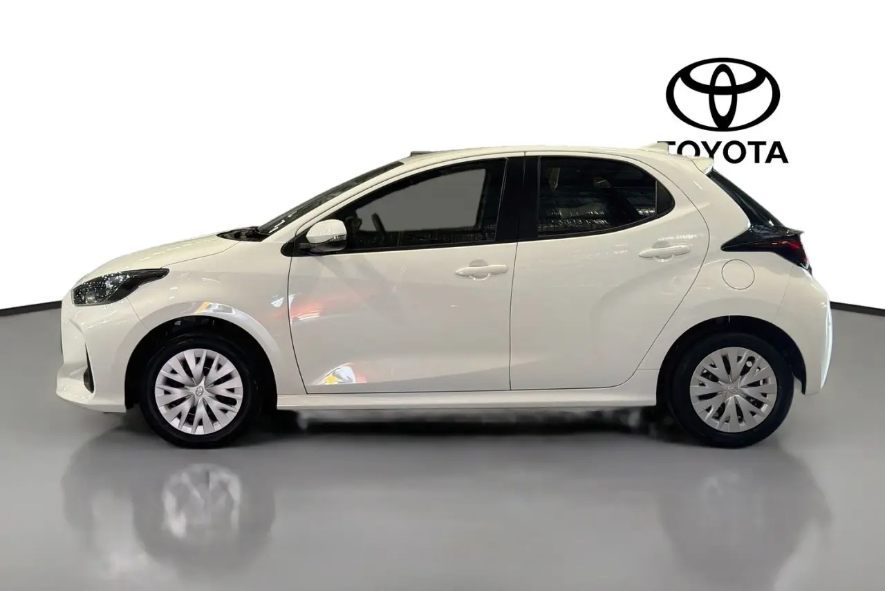 2023 Toyota Yaris Gallery Image 5