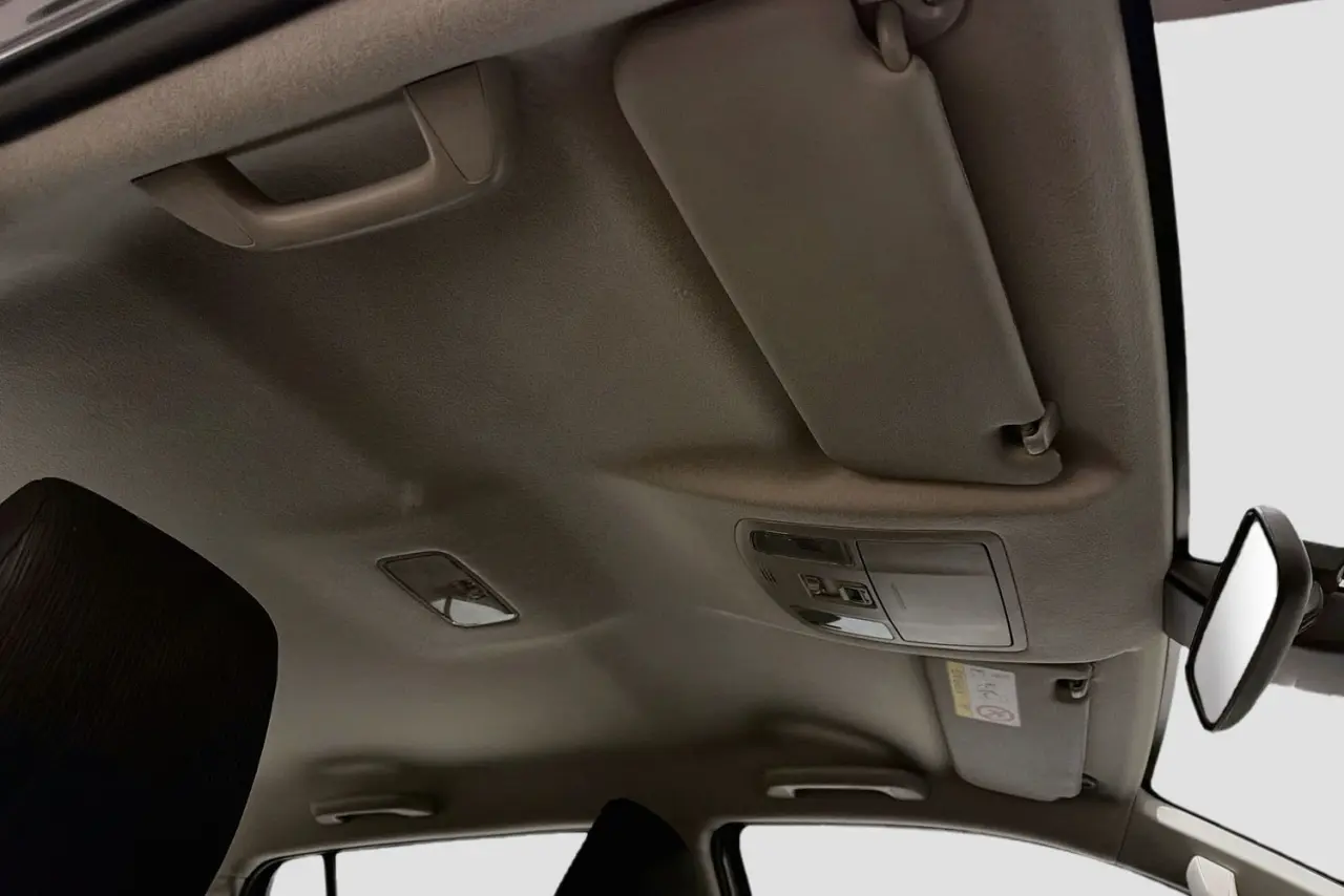 2025 Toyota Hilux Gallery Image 12