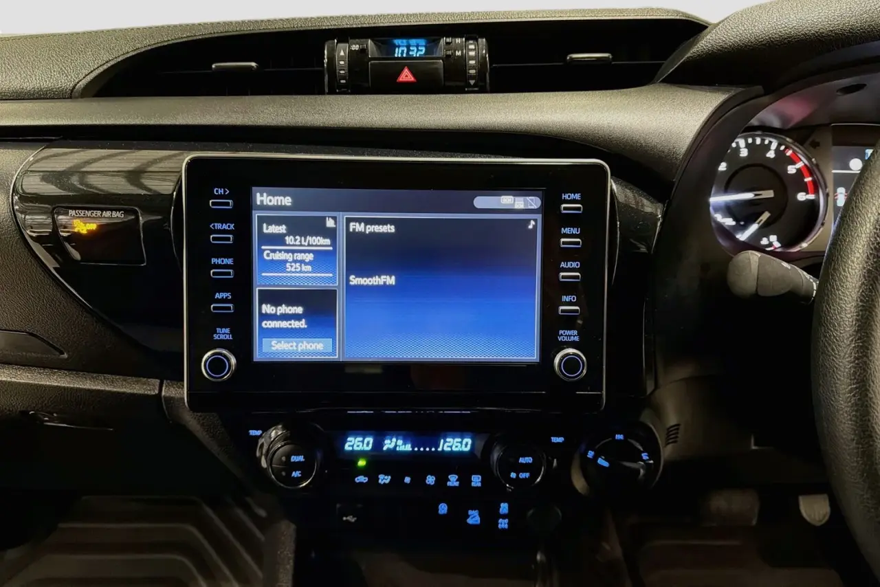 2025 Toyota Hilux Gallery Image 15