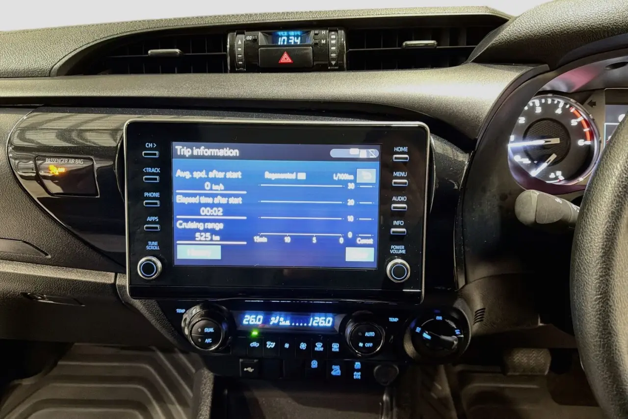 2025 Toyota Hilux Gallery Image 17
