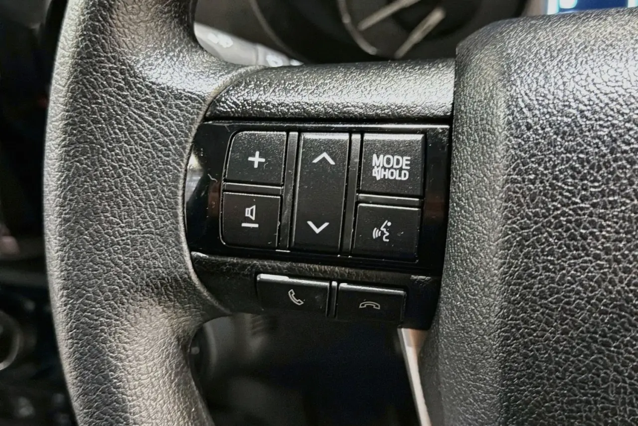 2025 Toyota Hilux Gallery Image 19