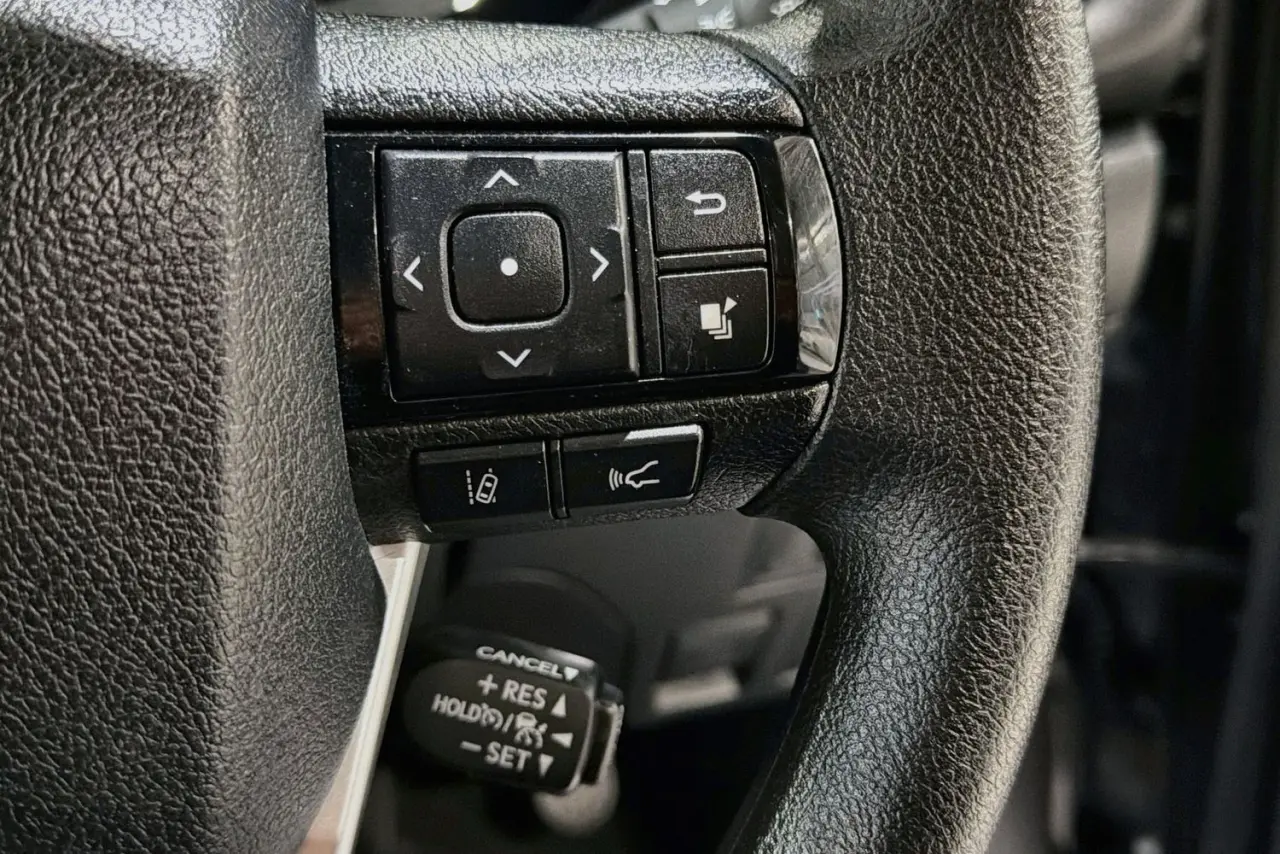 2025 Toyota Hilux Gallery Image 20