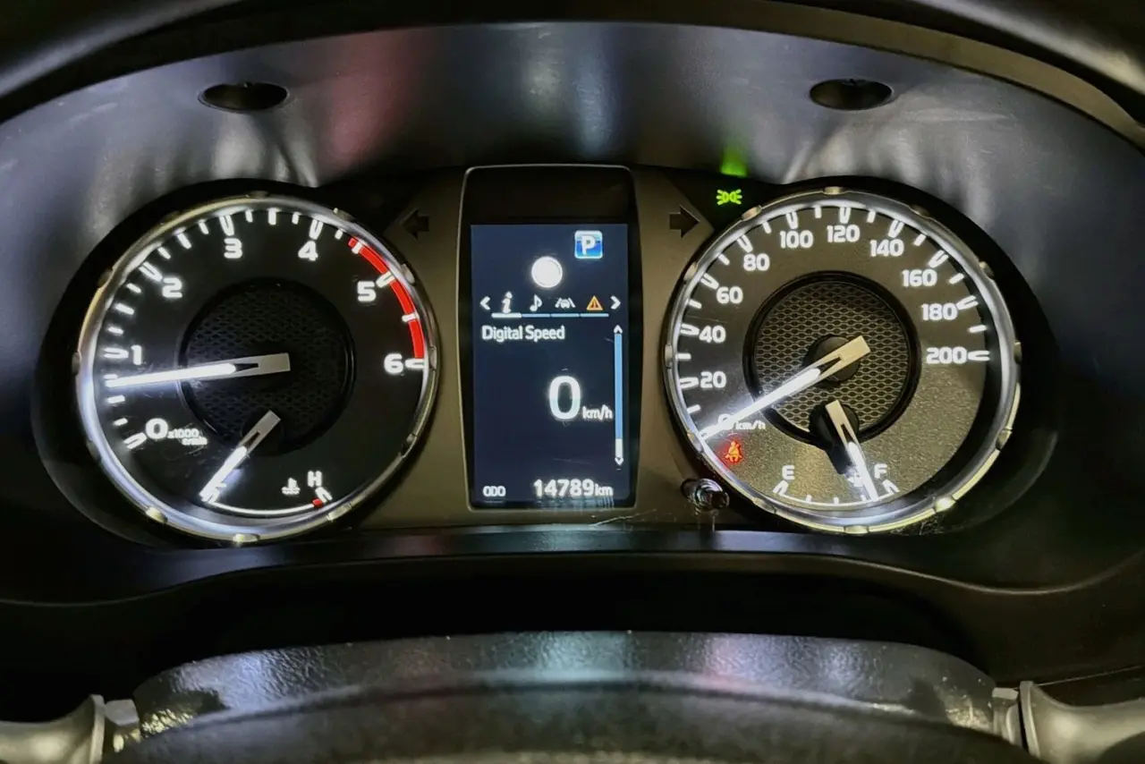 2025 Toyota Hilux Gallery Image 22