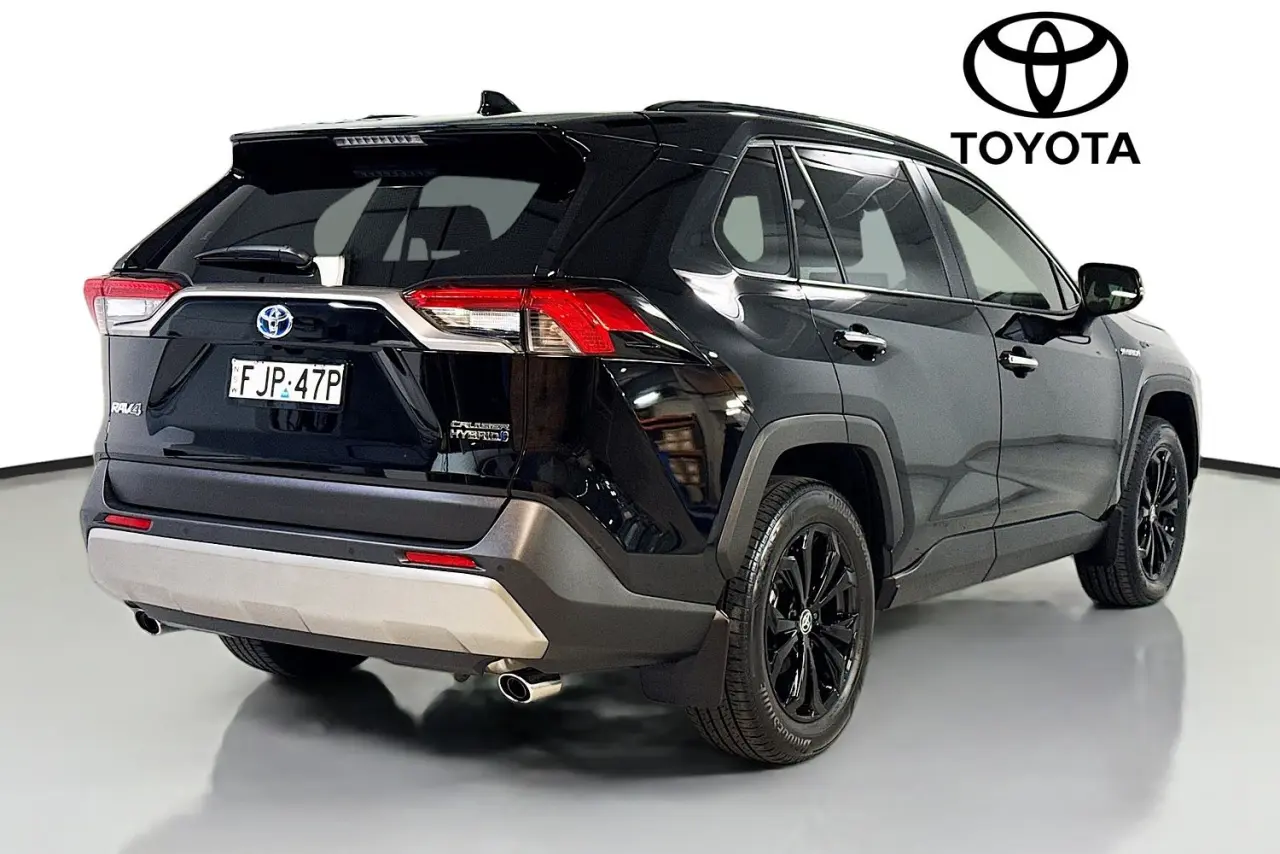 2024 Toyota RAV4 Gallery Image 10