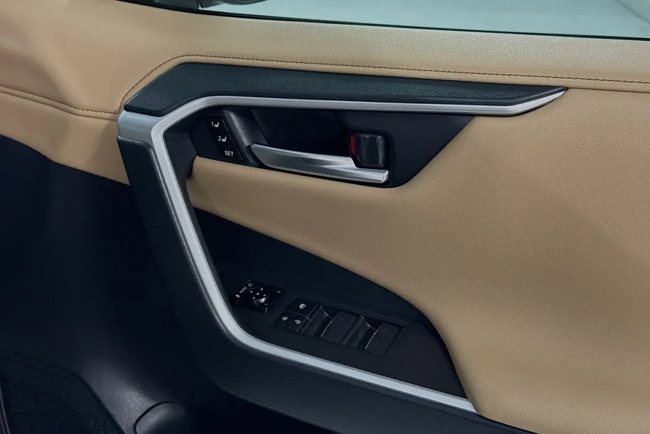 2024 Toyota RAV4 Gallery Image 24