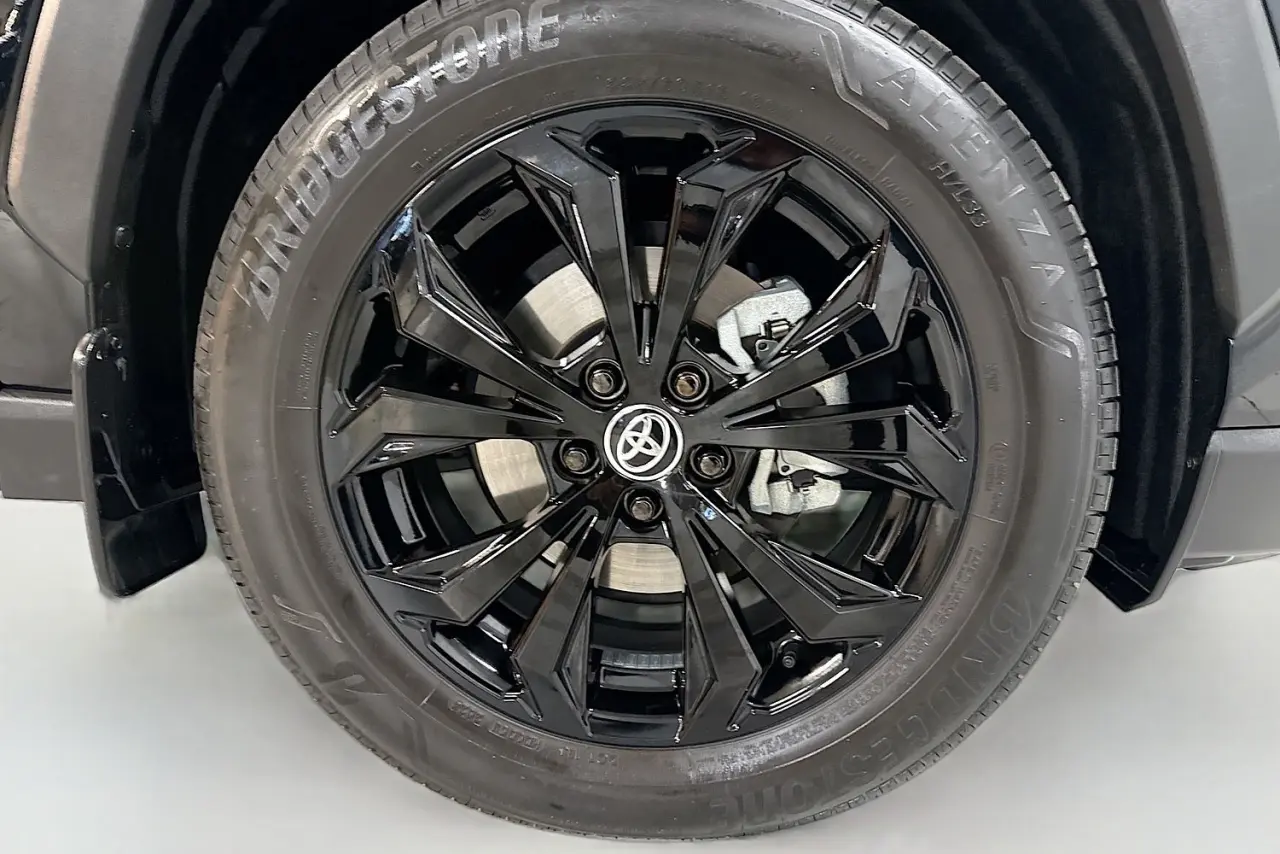 2024 Toyota RAV4 Gallery Image 28