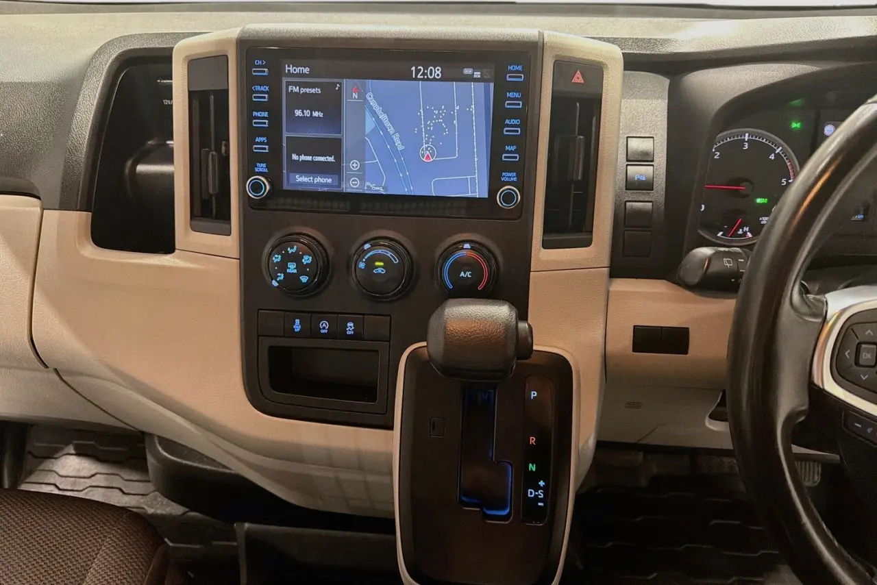 2022 Toyota Hiace Gallery Image 15