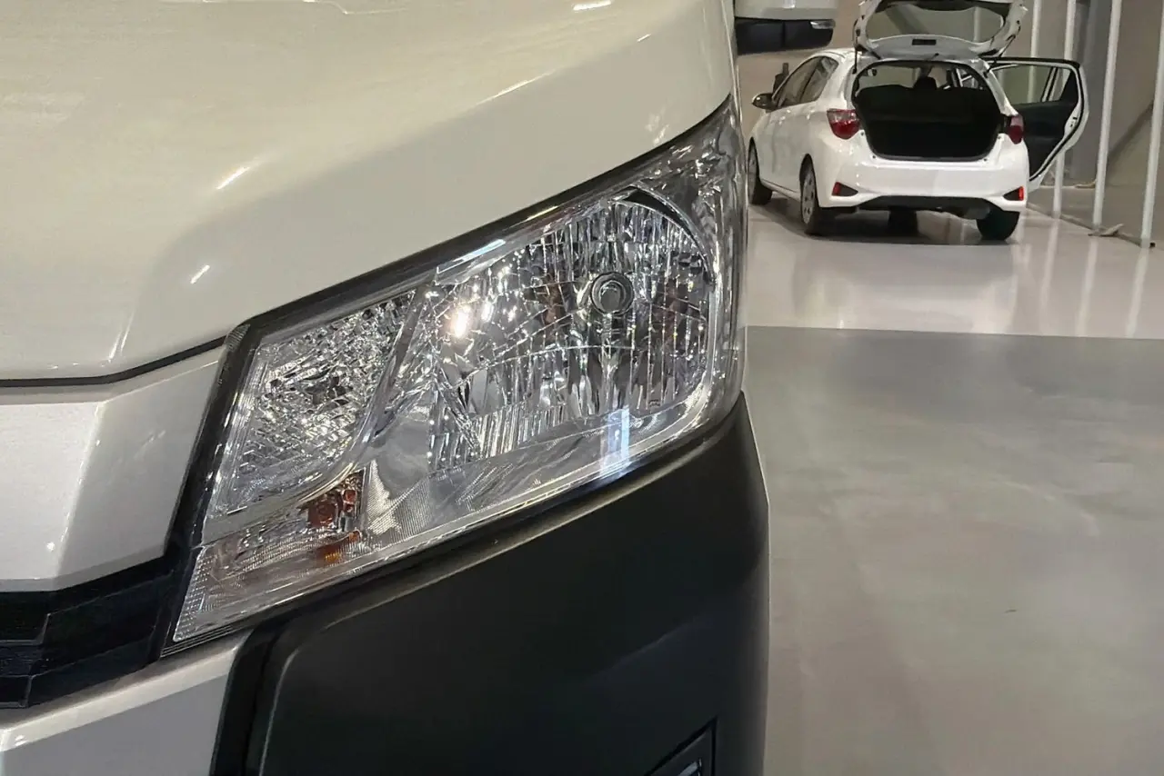 2022 Toyota Hiace Gallery Image 3