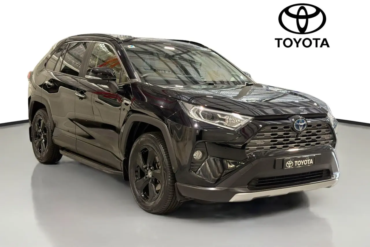 2020 Toyota RAV4 Gallery Image 1