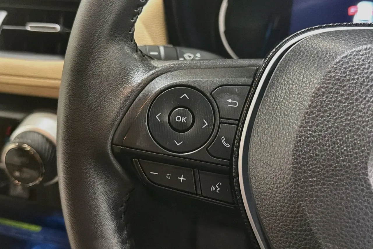 2020 Toyota RAV4 Gallery Image 19