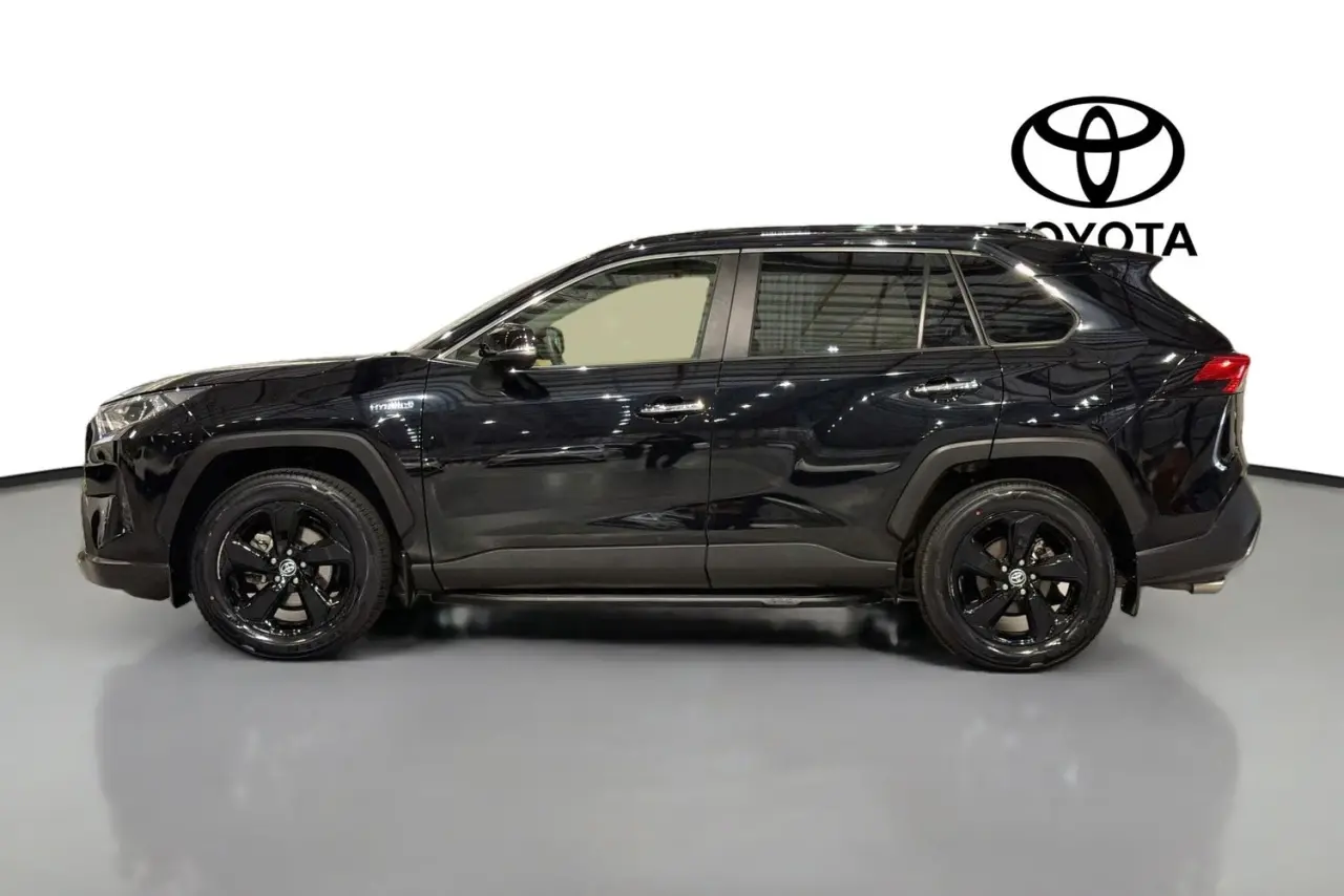 2020 Toyota RAV4 Gallery Image 5