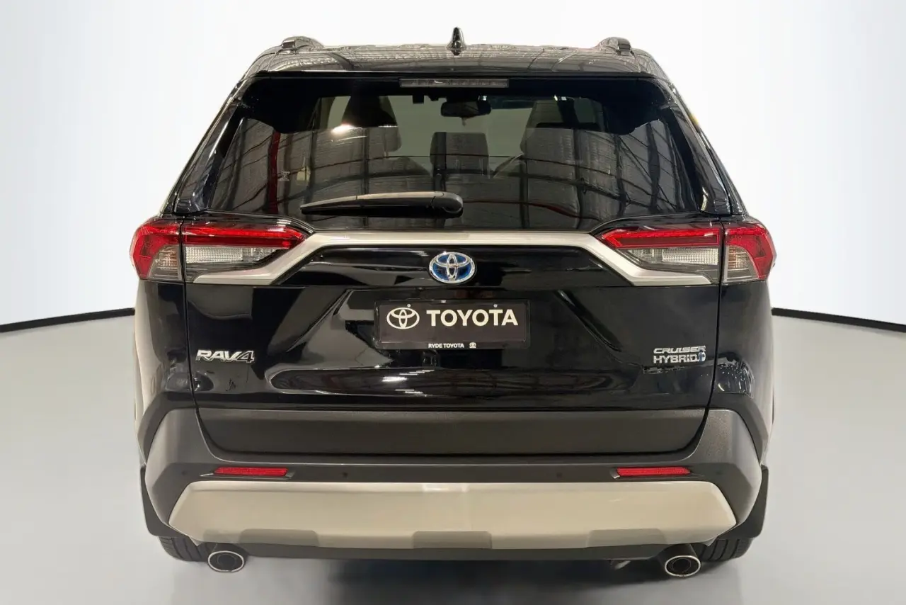 2020 Toyota RAV4 Gallery Image 7