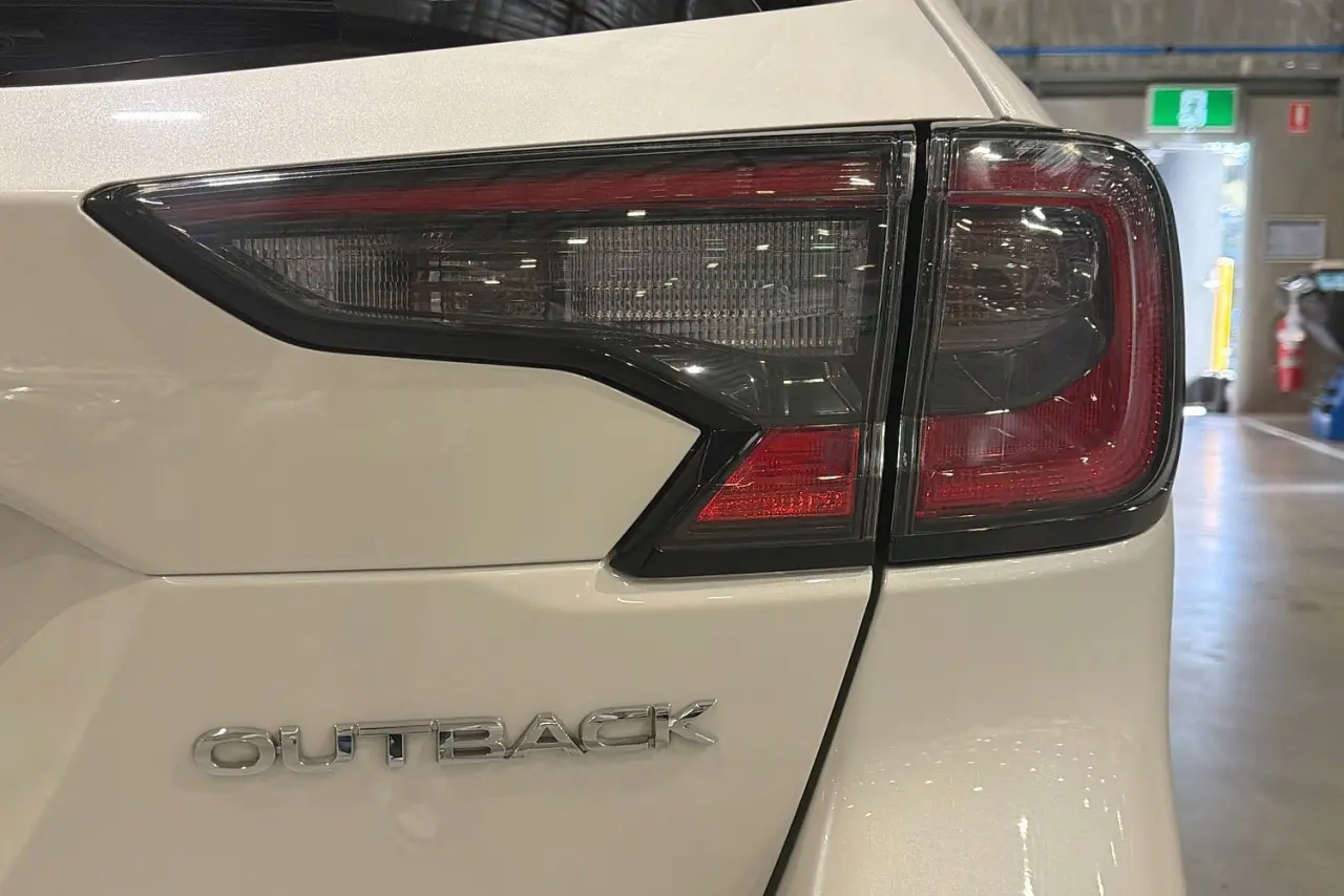 2021 Subaru Outback Gallery Image 9