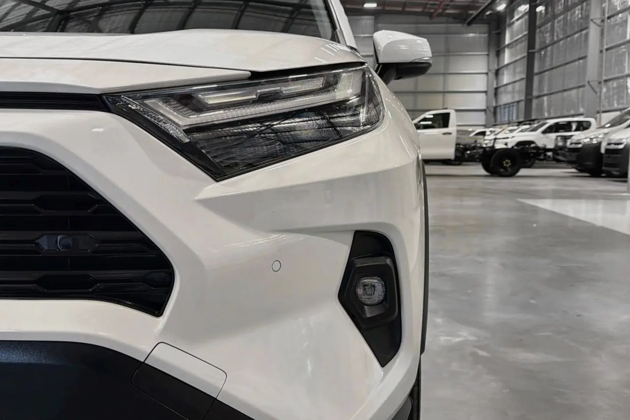 2022 Toyota RAV4 Gallery Image 3