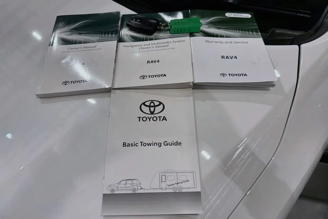 2022 Toyota RAV4 Gallery Image 30