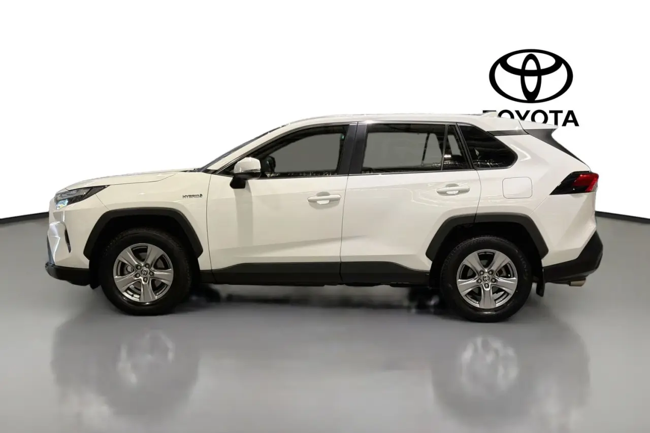 2022 Toyota RAV4 Gallery Image 5