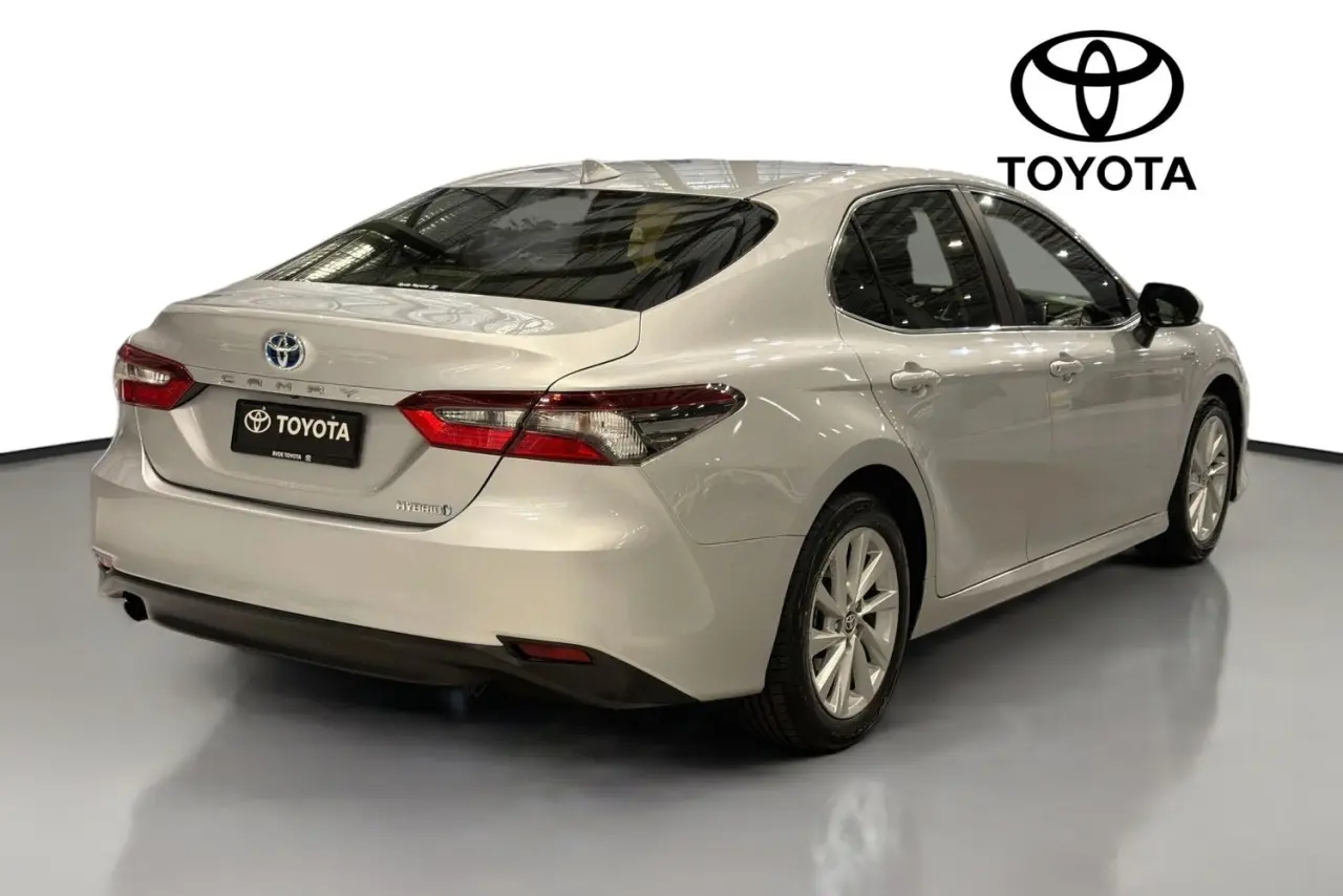 2022 Toyota Camry Gallery Image 10