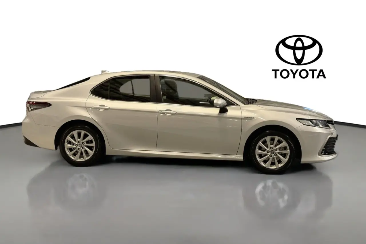 2022 Toyota Camry Gallery Image 11