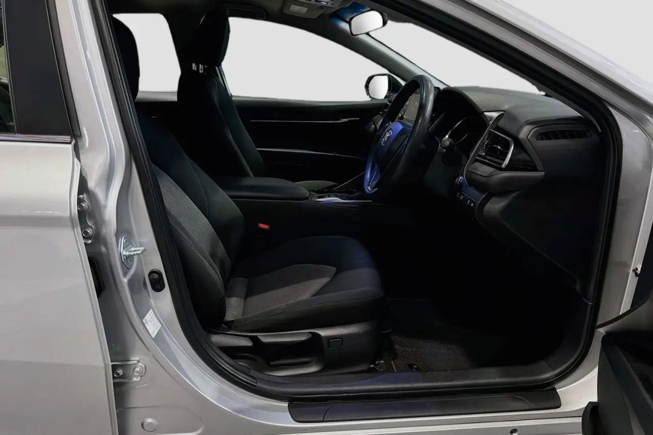 2022 Toyota Camry Gallery Image 13