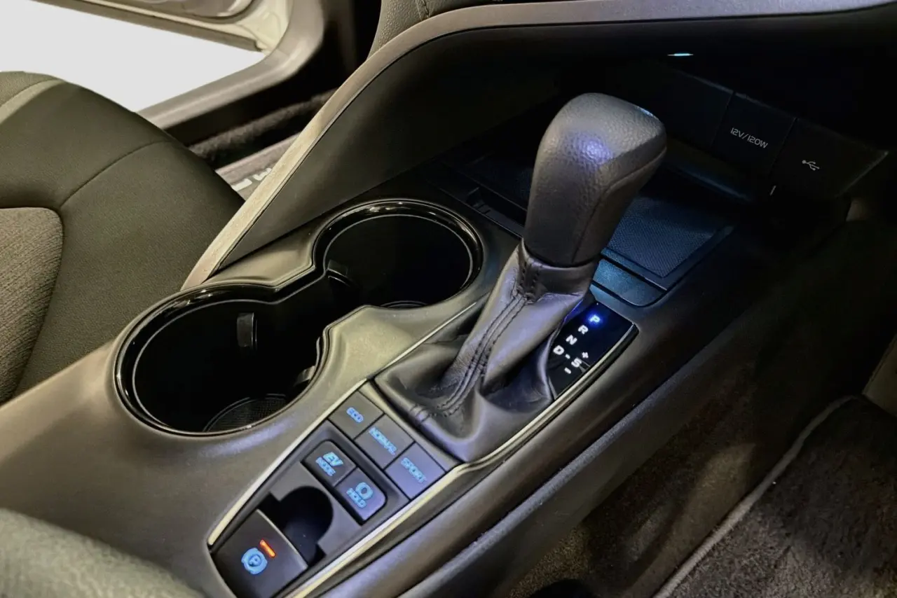 2022 Toyota Camry Gallery Image 18