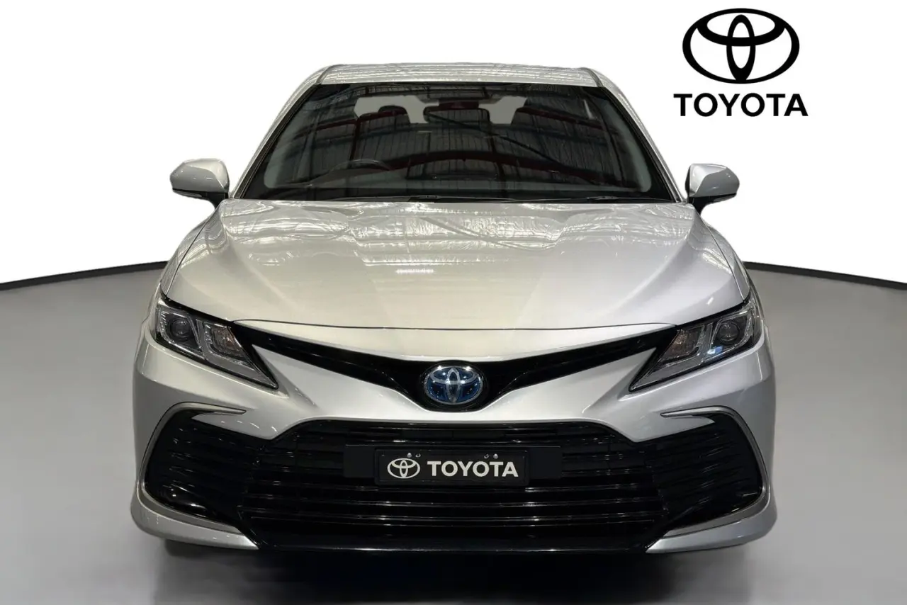 2022 Toyota Camry Gallery Image 2