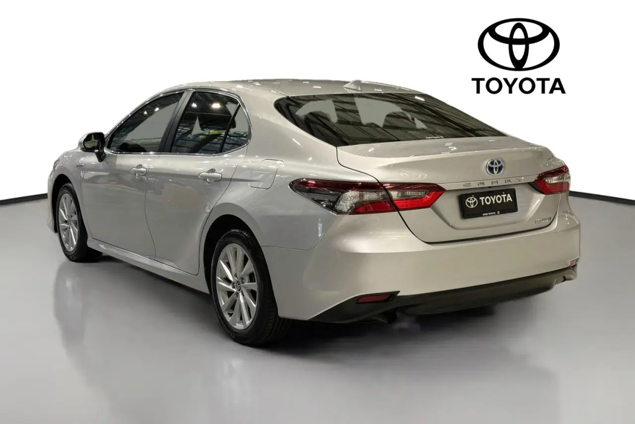 2022 Toyota Camry Gallery Image 6
