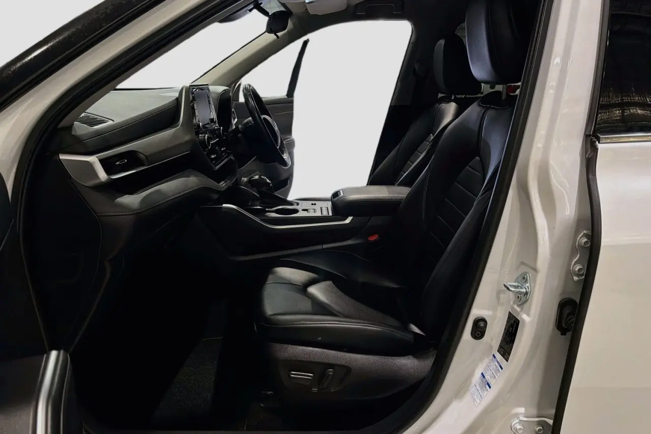 2022 Toyota Kluger Gallery Image 25