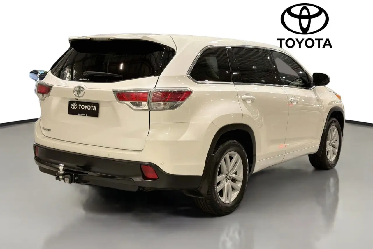2016 Toyota Kluger Gallery Image 10