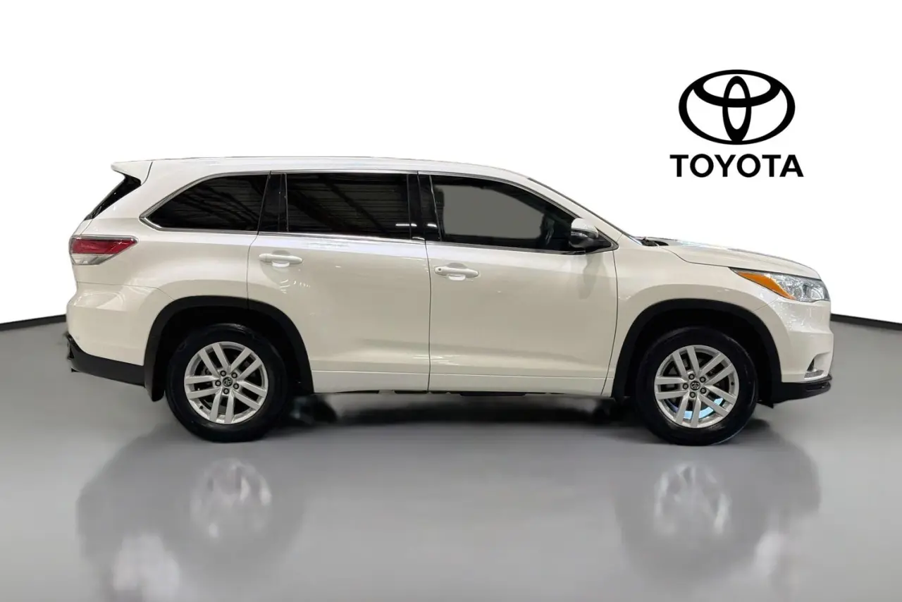 2016 Toyota Kluger Gallery Image 11
