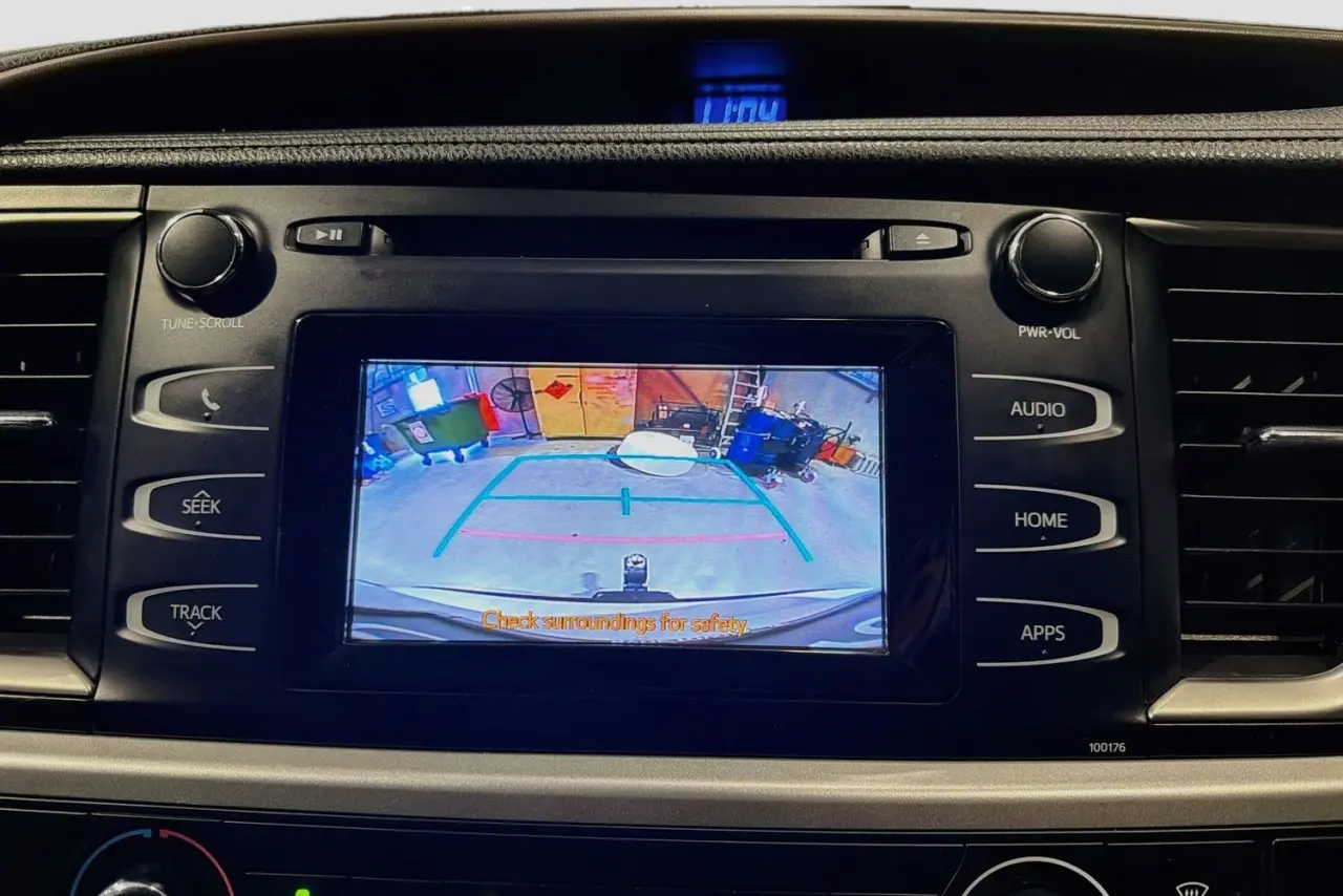 2016 Toyota Kluger Gallery Image 16