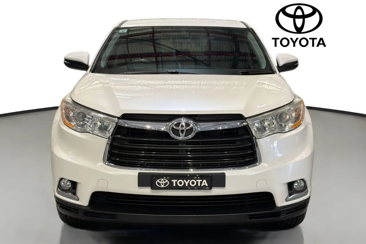 2016 Toyota Kluger Gallery Image 2