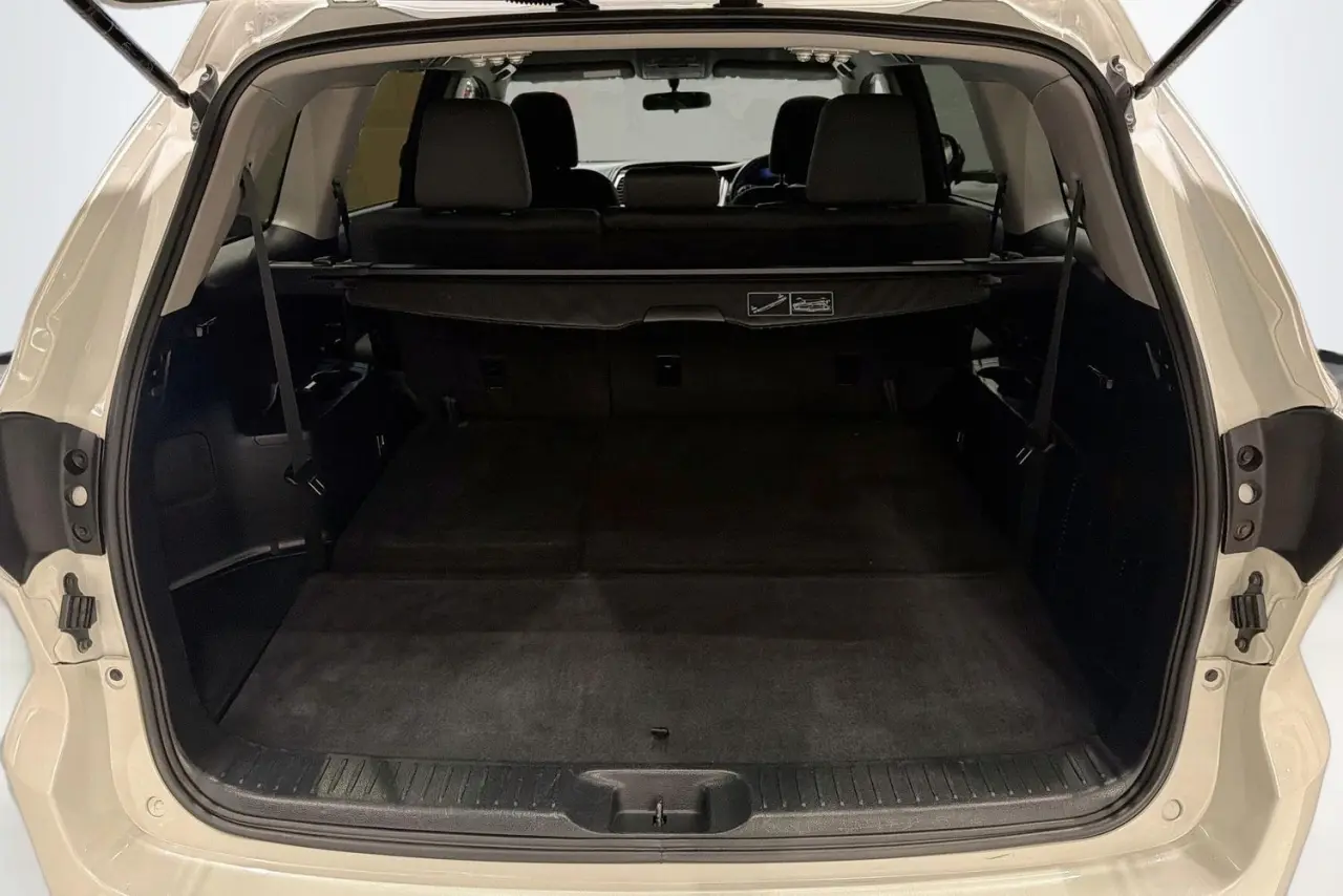 2016 Toyota Kluger Gallery Image 27