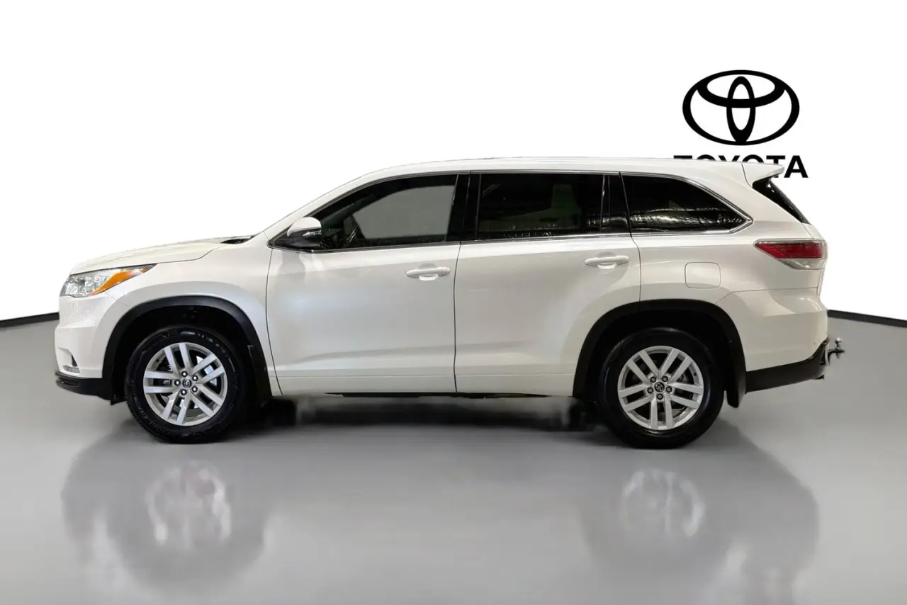 2016 Toyota Kluger Gallery Image 5