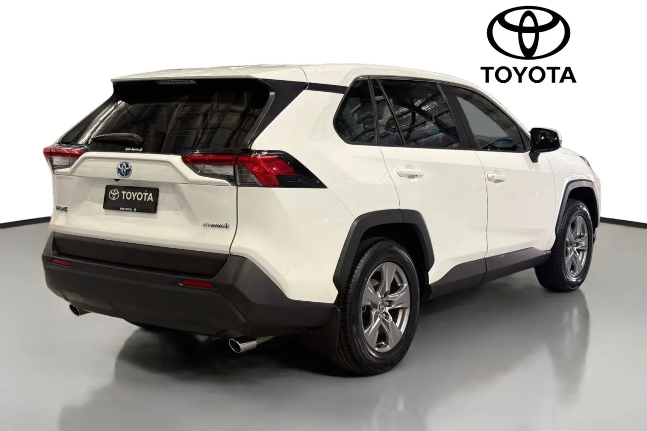 2022 Toyota RAV4 Gallery Image 10