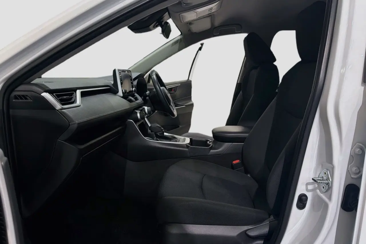 2022 Toyota RAV4 Gallery Image 25