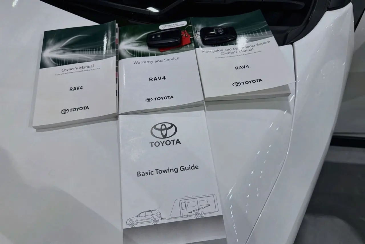 2022 Toyota RAV4 Gallery Image 30