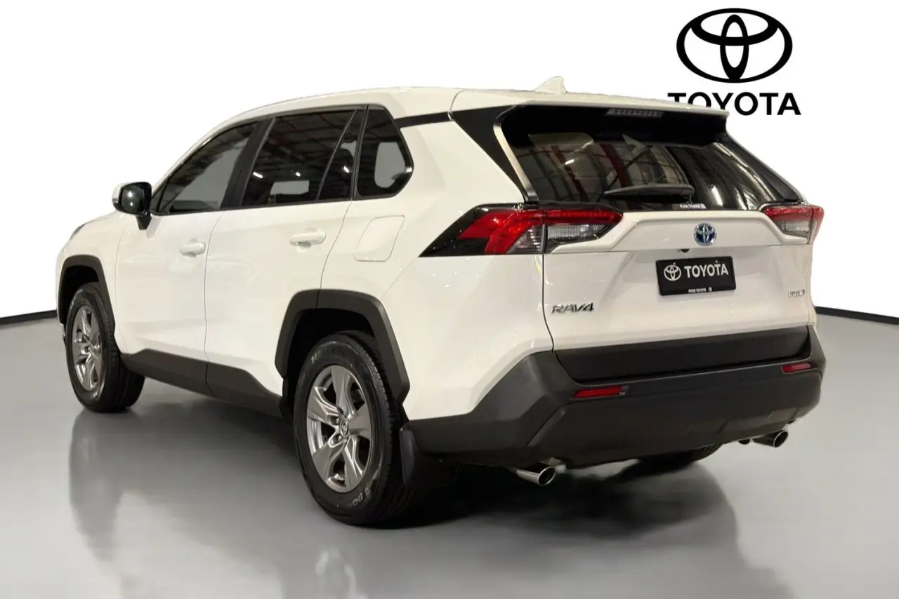 2022 Toyota RAV4 Gallery Image 6