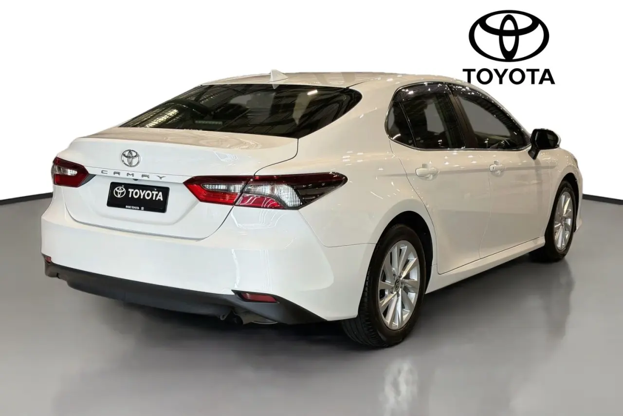 2021 Toyota Camry Gallery Image 10