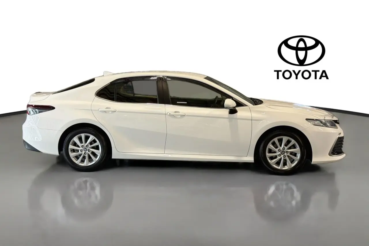 2021 Toyota Camry Gallery Image 11
