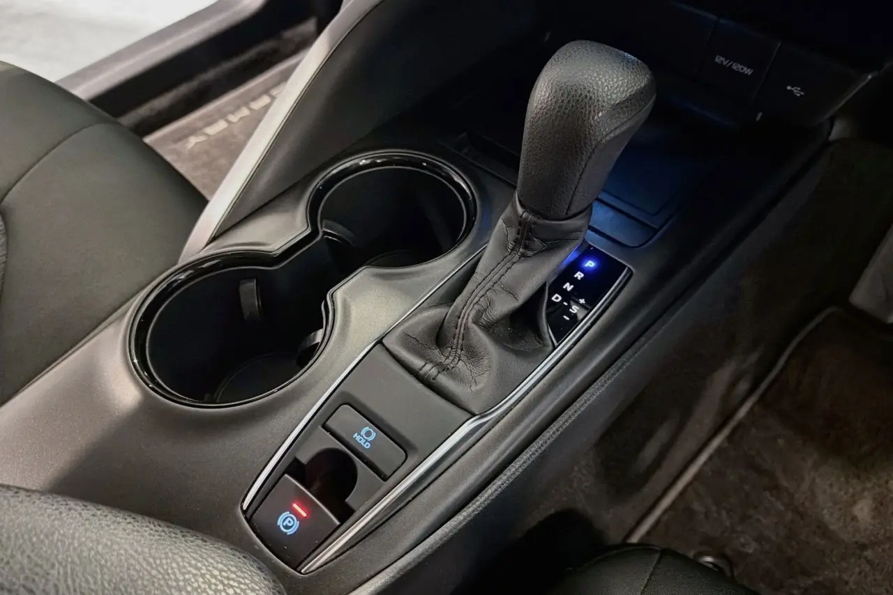 2021 Toyota Camry Gallery Image 18