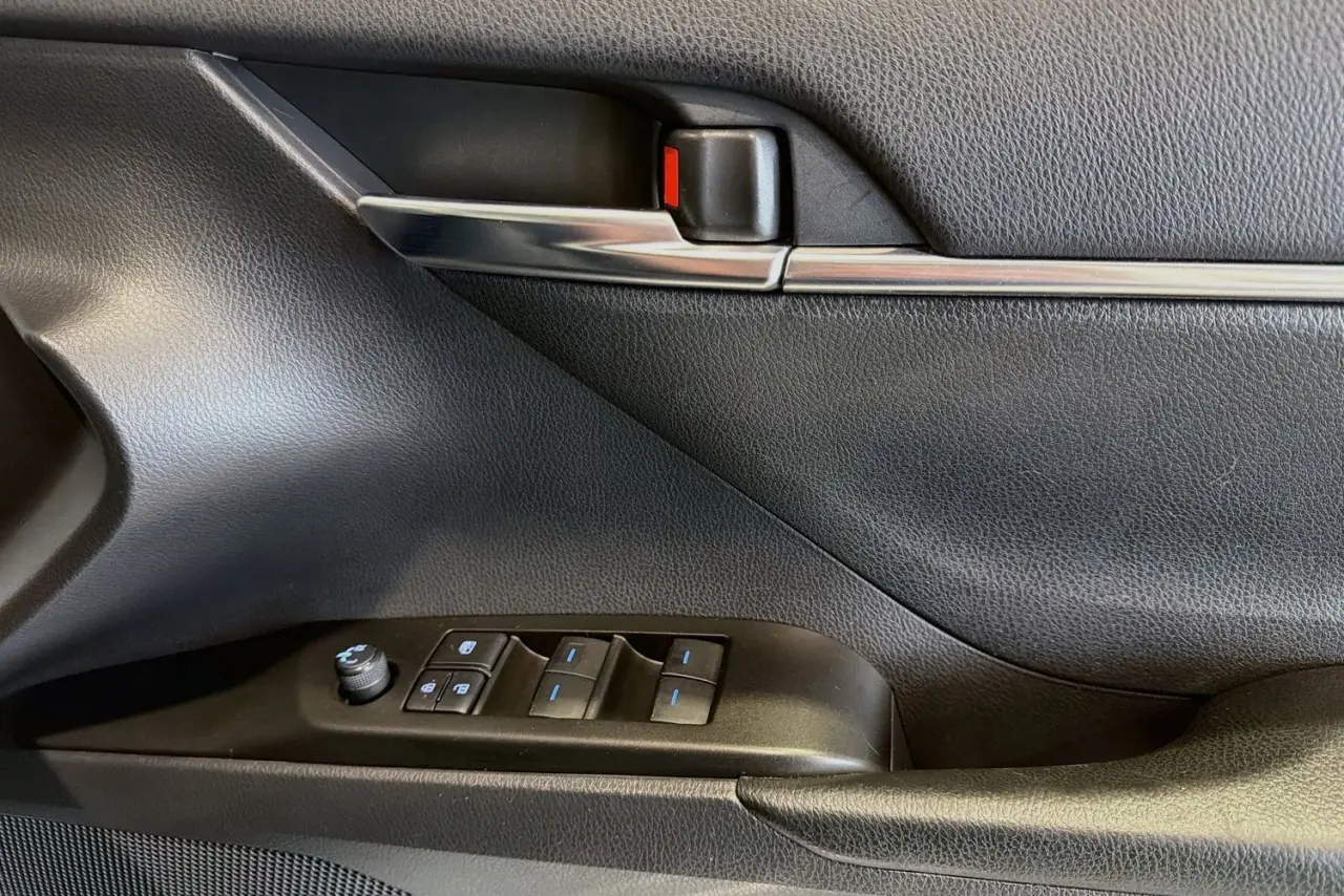 2021 Toyota Camry Gallery Image 24